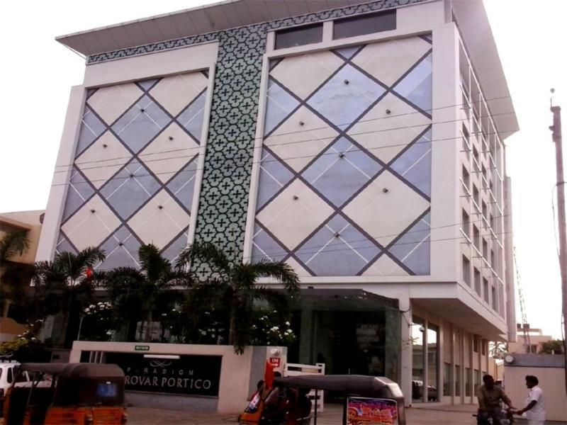 Paradigm Sarovar Portico Kākināda Eksteriør billede